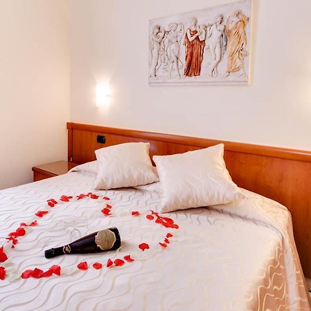Hotel Suite Caesar Roma Eksteriør bilde