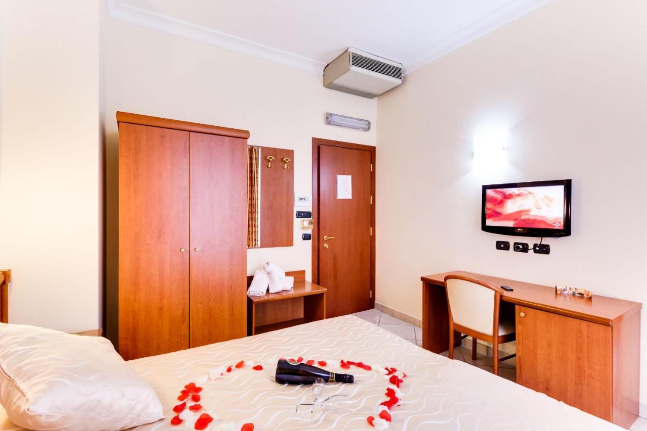 Hotel Suite Caesar Roma Eksteriør bilde