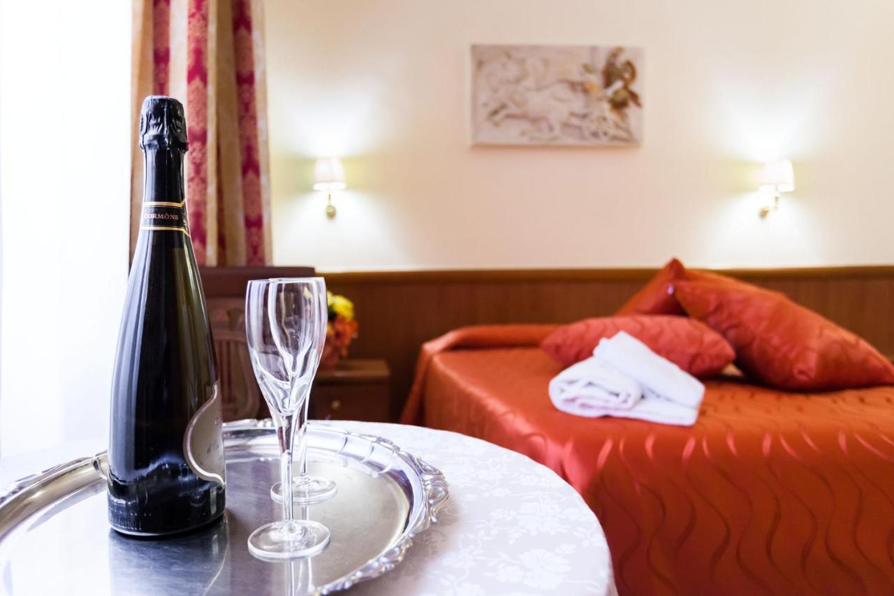 Hotel Suite Caesar Roma Eksteriør bilde